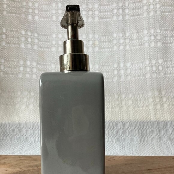Grey Ceramics Retro Soap Dispenser Soap Bottle Lotion Bottle with Pump, Used - Picture 4 of 9